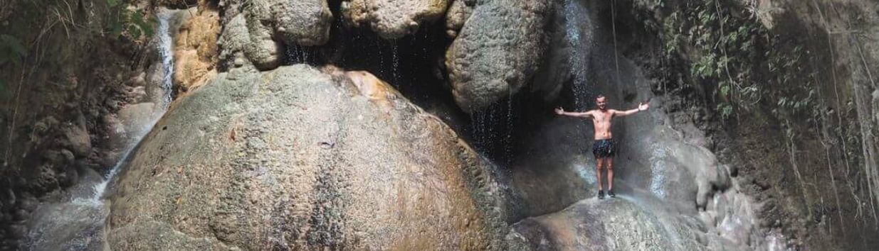 Aguinid Falls