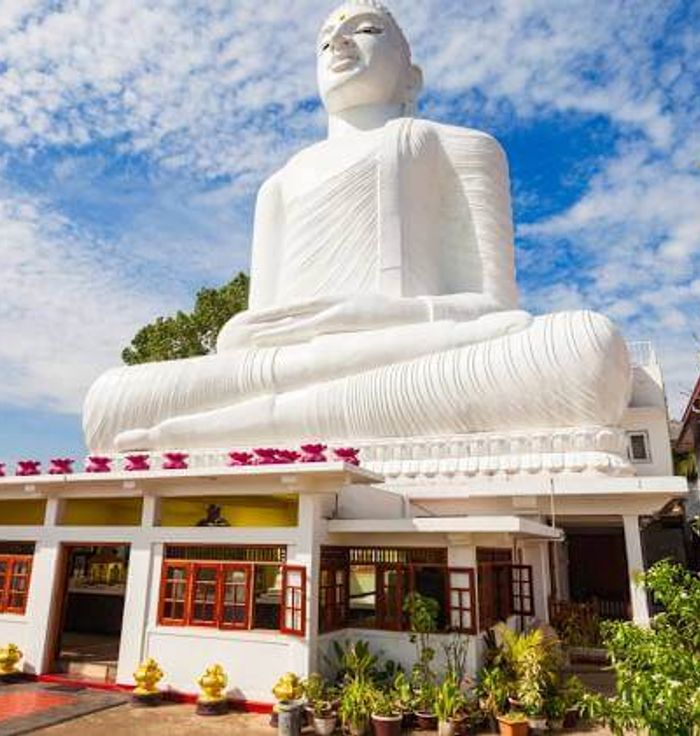 Bahirawakanda Vihara Buddha Statue