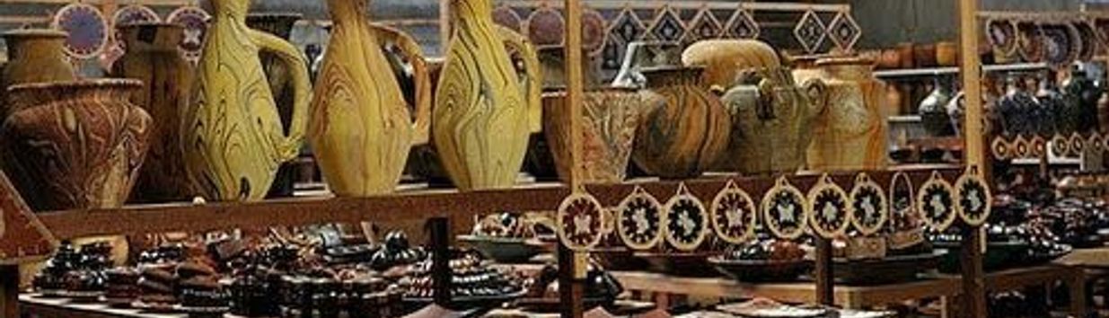 Banyumulek Pottery Village
