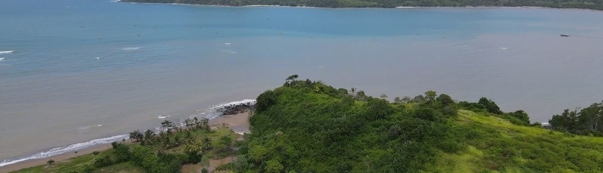 Belongas Bay