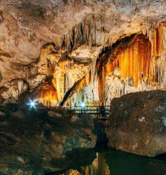 Diamond Cave