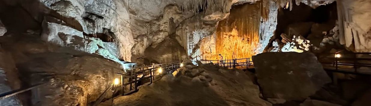 Diamond Cave (Tham Phra Nang Nai)