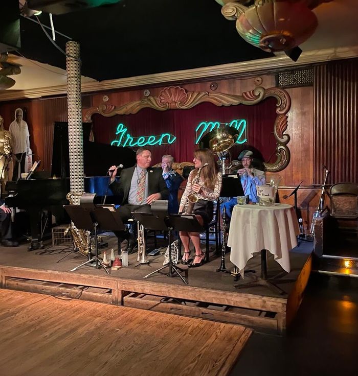 Green Mill Cocktail Lounge