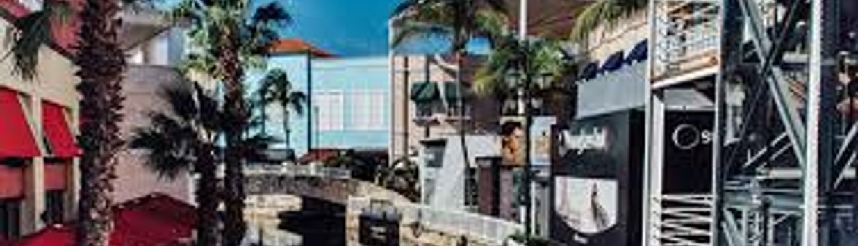 La Isla Shopping Village
