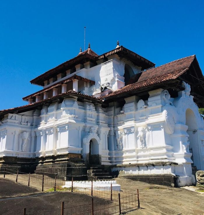 Lankatilaka Temple