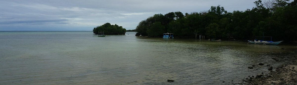 Lugutan Beach