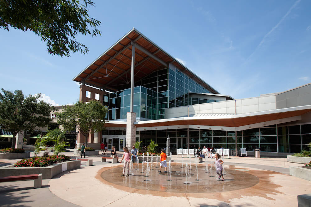 Northlake Mall Entrance Fee, Opening Hours & More