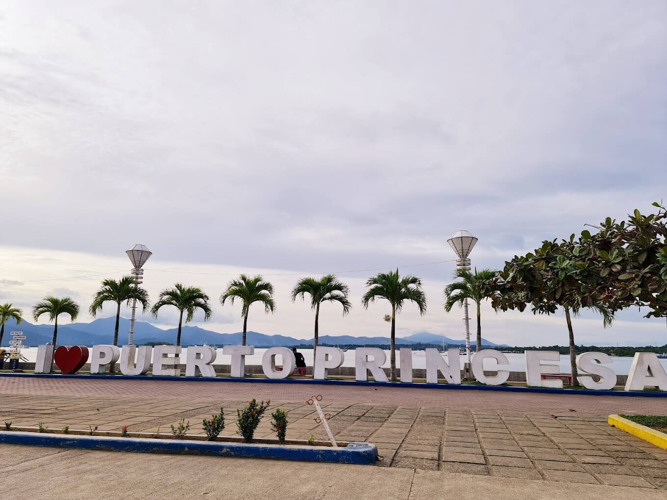 Puerto Princesa City Baywalk Park