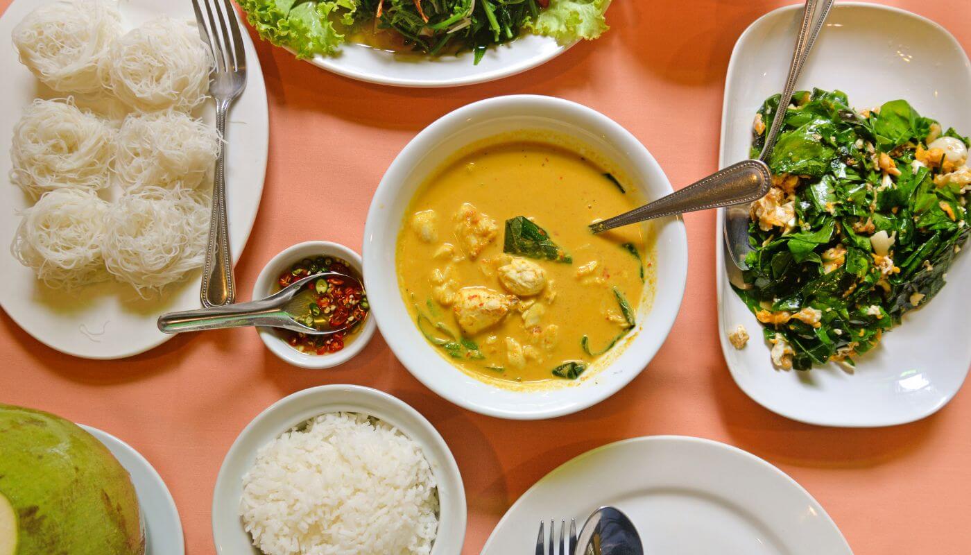 What to Eat and Drink in Phuket – A Complete Foodie Guide