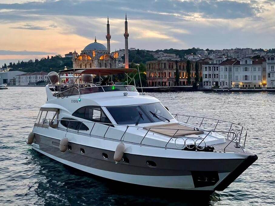 Istanbul Bosphorus Private Yacht Tour