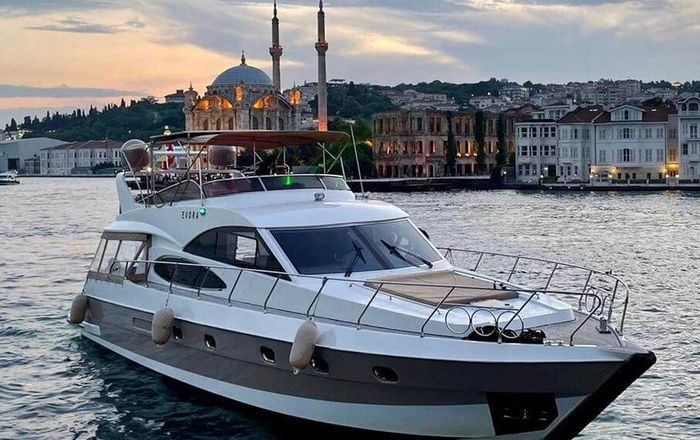 Istanbul Bosphorus Private Yacht Tour