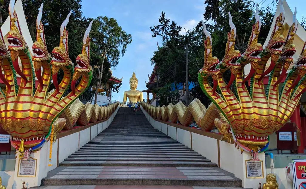 Big Buddha Temple (Wat Phra Yai)