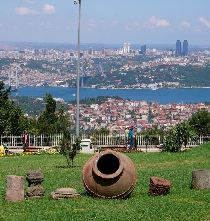 Çamlıca Hill
