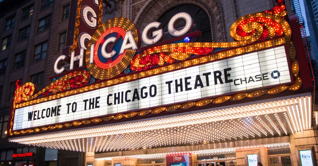 Chicago Theater | Entrance Fee, Opening Hours & More