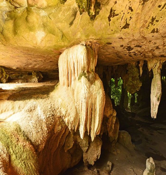 Hua Ga Lok Cave