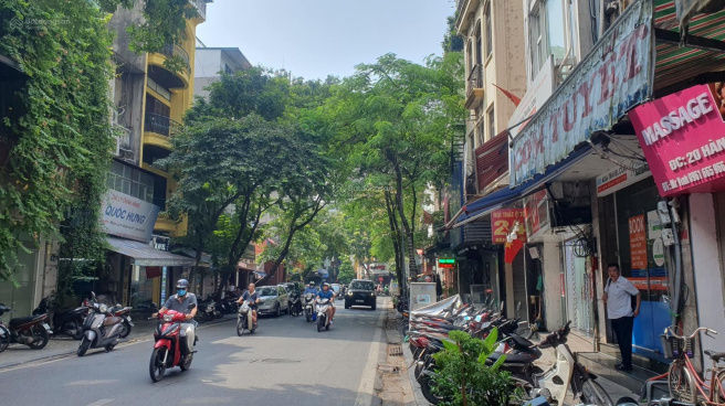 Nguyễn Hữu Huân Street