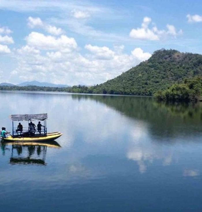 Sorabora Lake Road