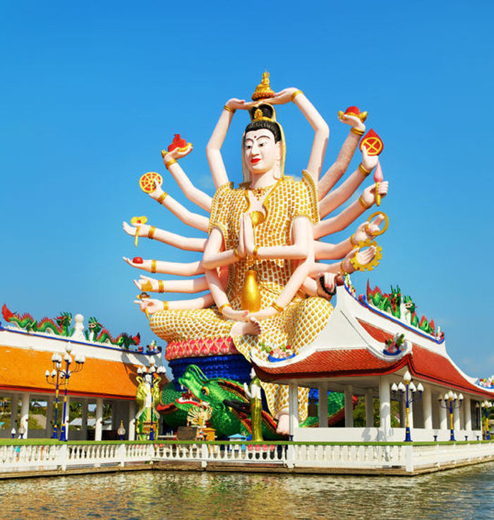 Wat Plai Laem