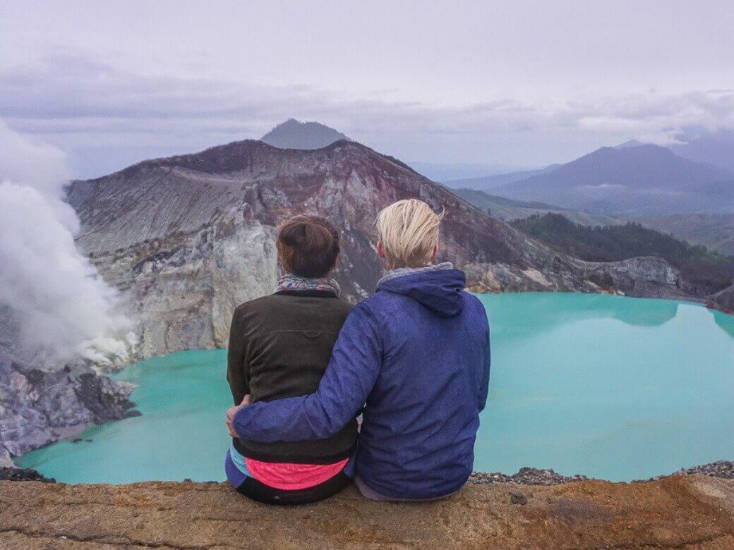Vies of Mount Ijen
