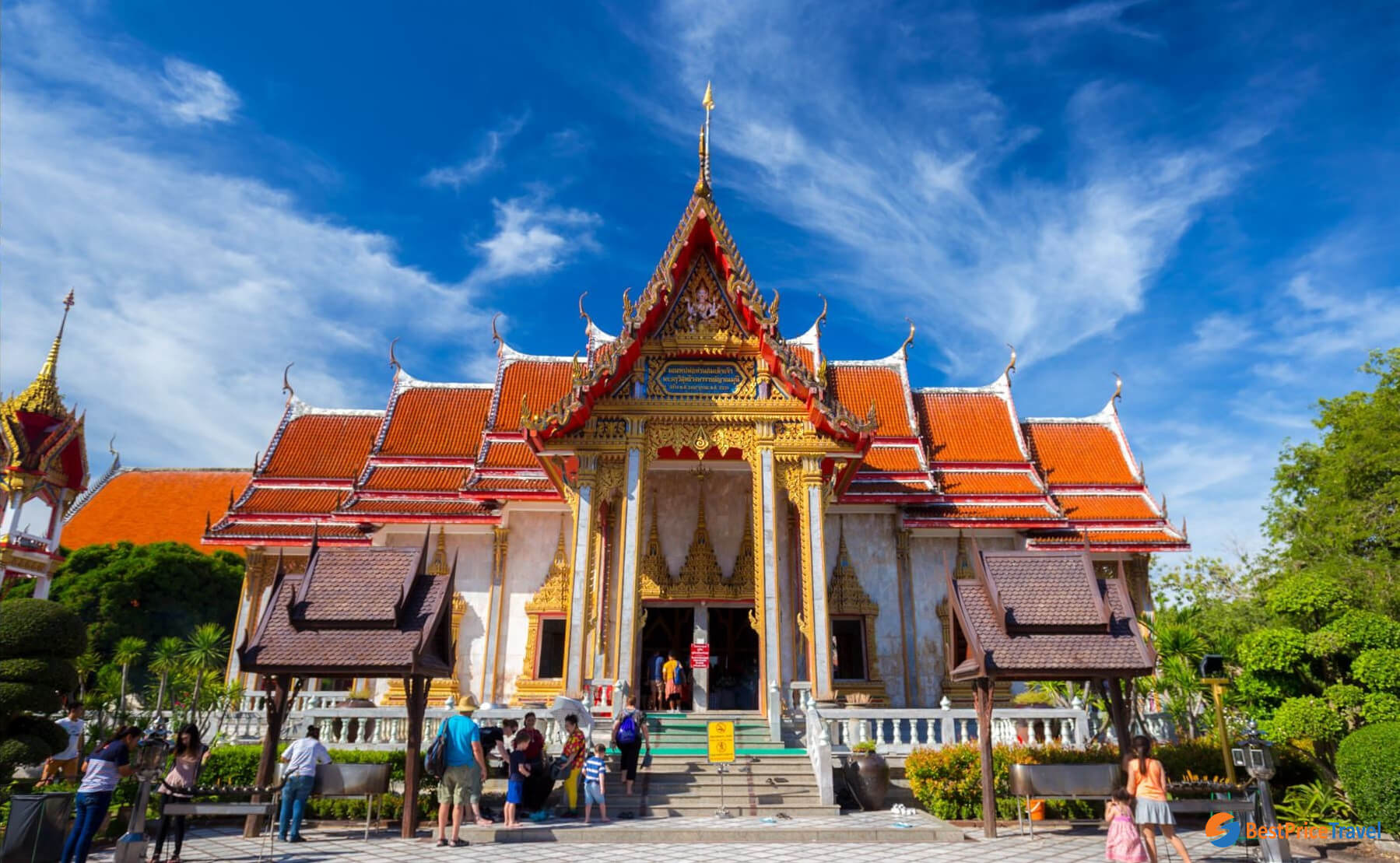 wat chalong temple phuket