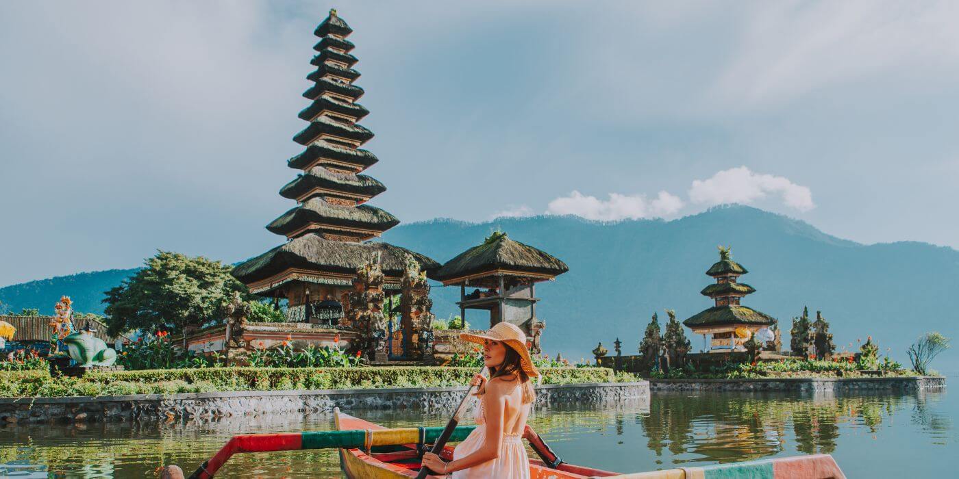 Cultural Immersion: Temples and Traditions