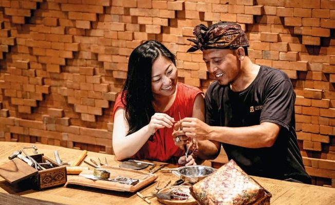 Bali Traditional Silver Jewelry Making Class & Temple Visit