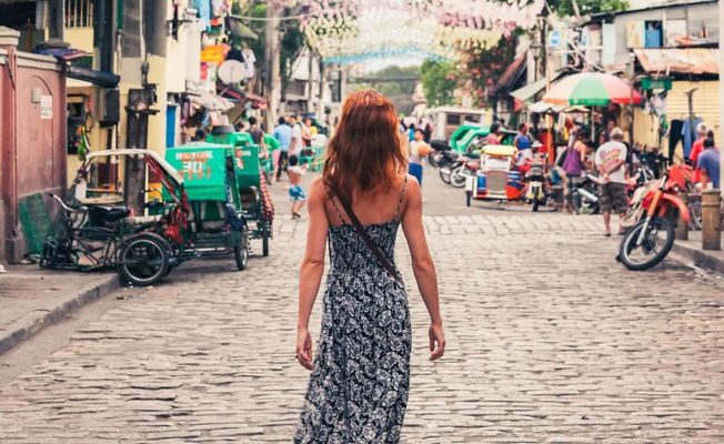 Manila Divisoria & Street Food Dare Tour