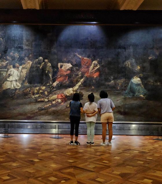 Manila Golden Hour walking Tour: History, Flavors & Sunset by the Bay 