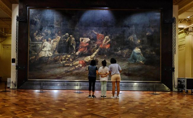 Manila Golden Hour walking Tour: History, Flavors & Sunset by the Bay