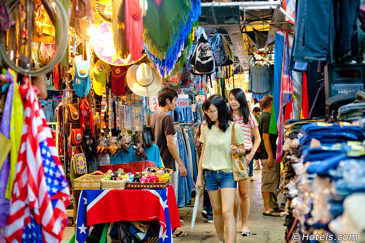 Visit a A local Market in Bang Chak