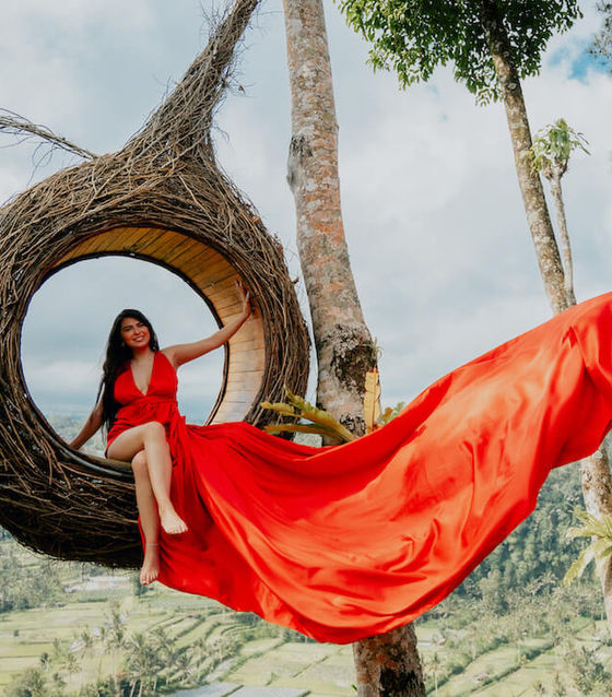 bali long dress swing The truth about the Bali swings & things you may have wondered i definitely had about the dresses! I couldn't even put mine on right, the guide had to dress me