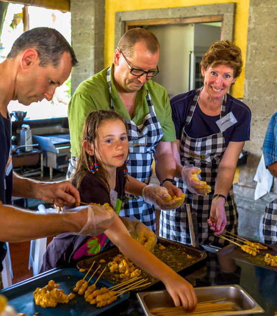Group cooking class in bali