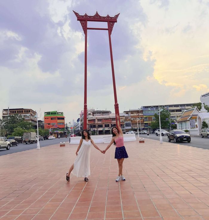 The Giant Swing