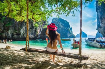 Phuket: VIP Private Boat to Phi Phi Island: Snorkeling + Land Tour