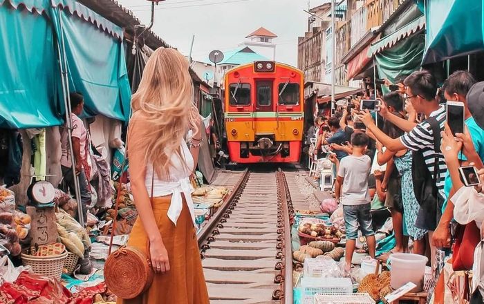 Bangkok Maeklong Railway & Floating Market Tour