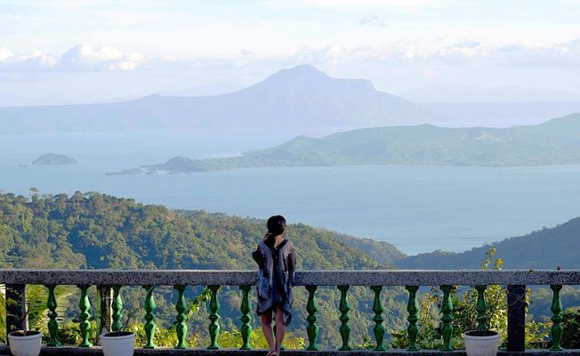 Manila Tagaytay Discovery Tour: Colorful Landscapes & Scenic Volcano Adventures